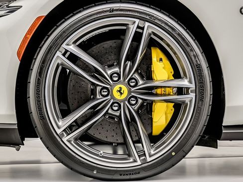 Certified 2025 Ferrari Roma Spider image 36