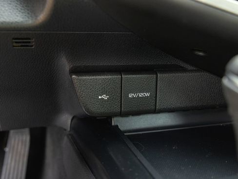 Certified 2020 Toyota Camry SE FWD image 19