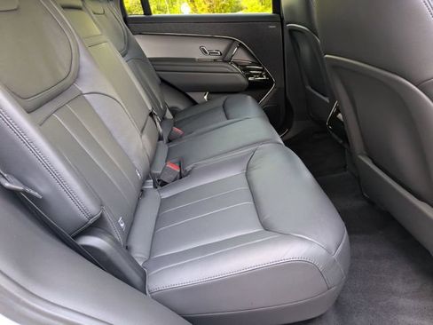 Used 2025 Land Rover Range Rover Sport AWD/4WD image 29