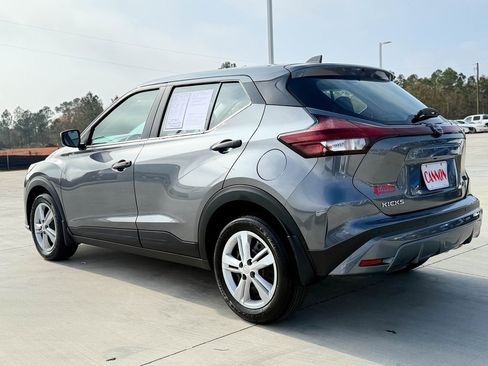 Used 2024 Nissan Kicks S image 9
