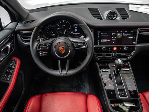 New 2026 Porsche Macan AWD/4WD image 14