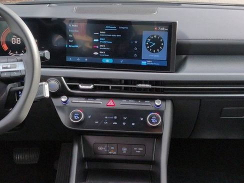 Used 2025 Hyundai Sonata SEL FWD image 16