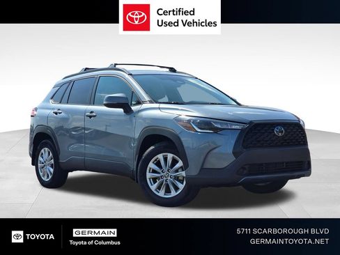 Certified 2024 Toyota Corolla Cross LE AWD/4WD image 1