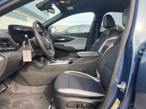 Used 2025 Buick Envista Preferred w/ Convenience I Package FWD image 13
