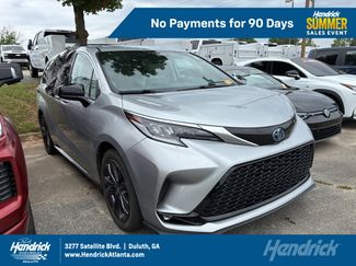 Used 2022 Toyota Sienna XSE FWD video 1