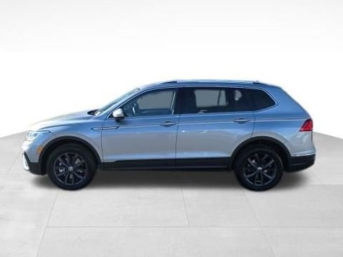Used 2024 Volkswagen Tiguan SE AWD/4WD image 2