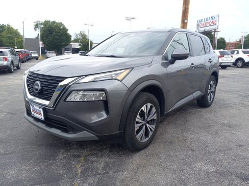 Used 2022 Nissan Rogue SV FWD image 1