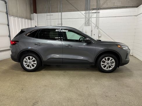 Certified 2024 Ford Escape Active image 5