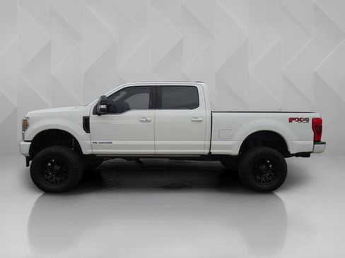 Used 2022 Ford F350 Platinum AWD/4WD image 2