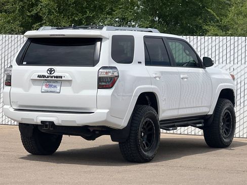 Used 2018 Toyota 4Runner SR5 Premium AWD/4WD image 4