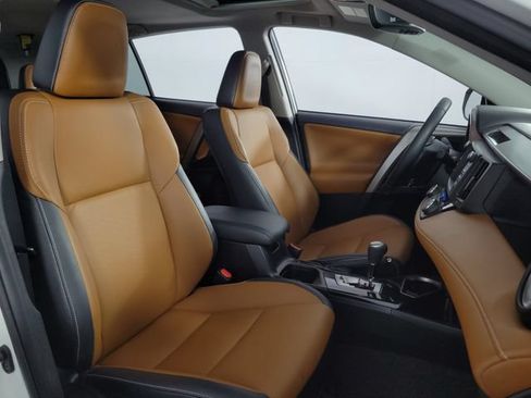 Used 2018 Toyota RAV4 Limited FWD image 16