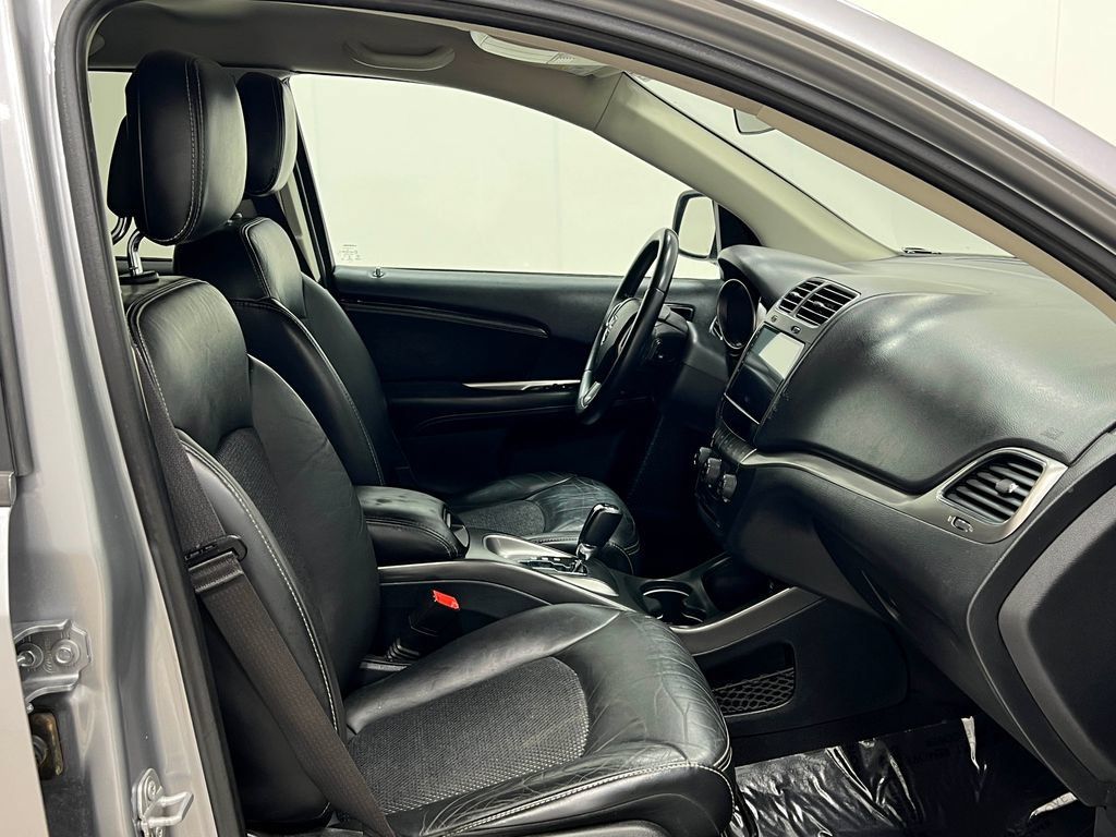 Used 2018 Dodge Journey Crossroad AWD/4WD image 32