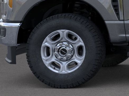 New 2026 Ford F350 XLT image 19