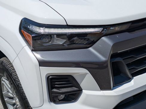 New 2025 Chevrolet Colorado LT w/ LT Convenience Package AWD/4WD image 11