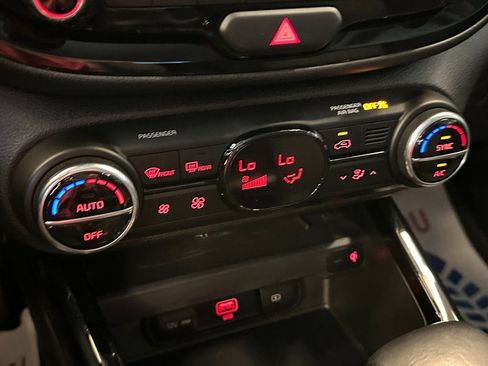 Used 2022 Kia Soul GT-Line FWD image 14