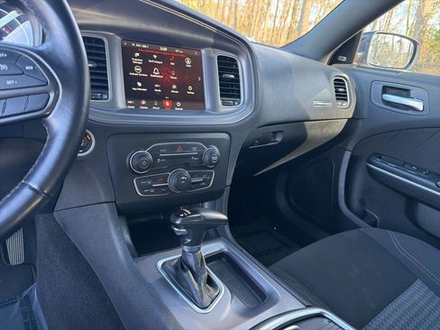 Used 2023 Dodge Charger SXT image 18