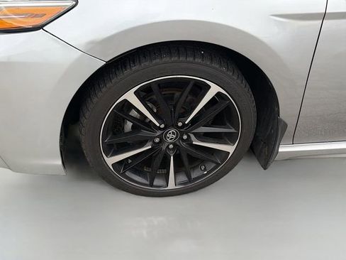 Used 2019 Toyota Camry XSE image 32