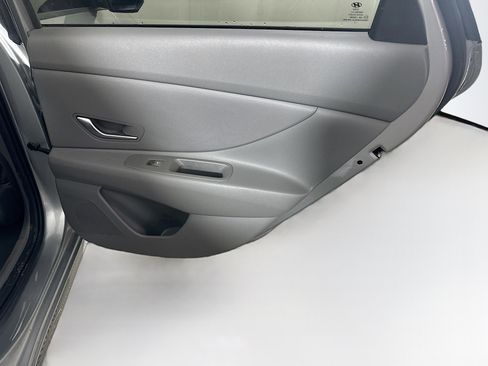 Used 2023 Hyundai Elantra SEL image 29