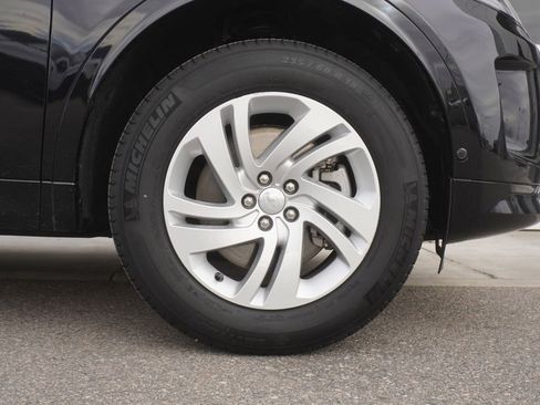 Used 2025 Land Rover Discovery Sport S image 35