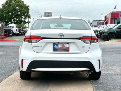 Used 2022 Toyota Corolla LE FWD image 14