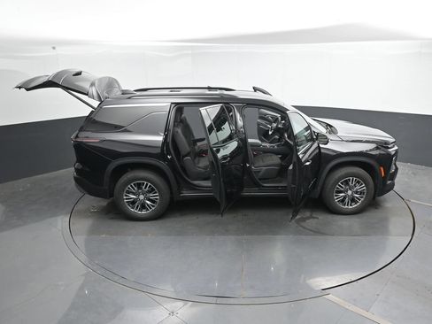 Used 2024 Chevrolet Traverse LT AWD/4WD image 55