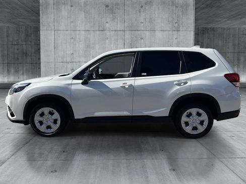 Used 2022 Subaru Forester AWD/4WD image 2