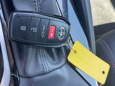 Used 2023 Toyota Corolla SE w/ SE Premium Package image 15