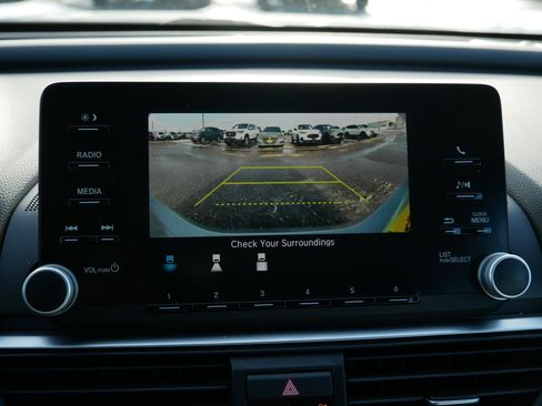 Used 2019 Honda Accord LX image 26