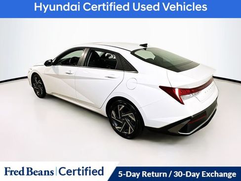 Certified 2025 Hyundai Elantra SEL FWD image 9