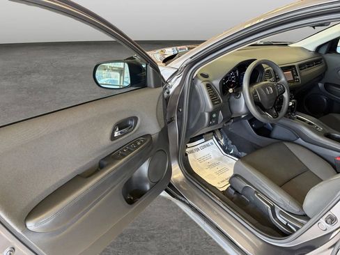 Used 2019 Honda HR-V LX image 9