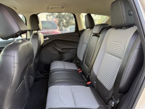 Used 2017 Ford Escape SE w/ Equipment Group 201A image 21