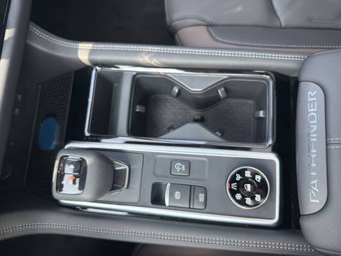 New 2026 Nissan Pathfinder Platinum AWD/4WD image 22