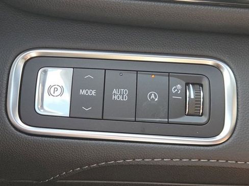 New 2026 Buick Enclave Avenir w/ Super Cruise Package FWD image 14