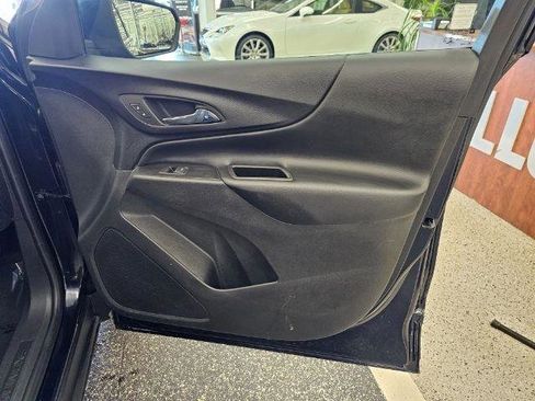 Used 2020 Chevrolet Equinox LT FWD image 29