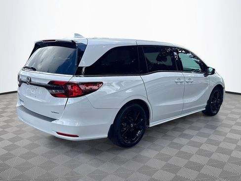 Used 2024 Honda Odyssey Sport image 6