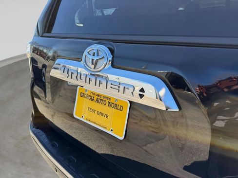 Used 2015 Toyota 4Runner Limited image 36