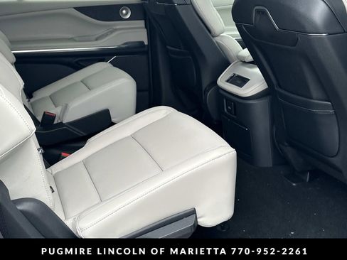 New 2026 Lincoln Navigator L Reserve AWD/4WD image 15