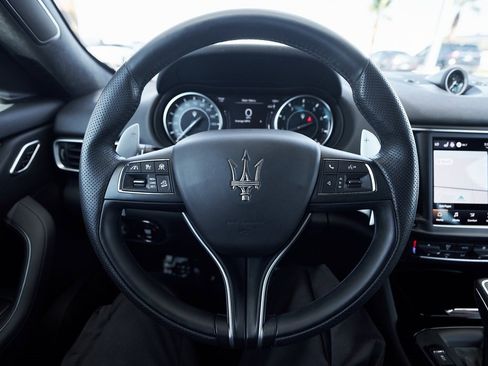 Used 2022 Maserati Levante Modena image 36