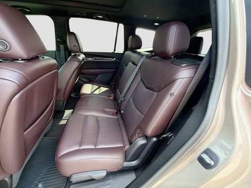 Used 2022 Cadillac XT6 Premium Luxury w/ Technology Package image 23