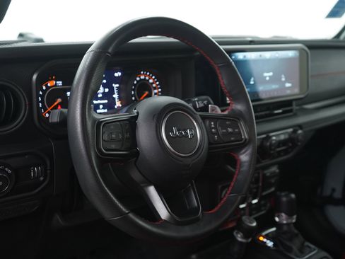 Used 2024 Jeep Wrangler Unlimited Rubicon 392 image 21