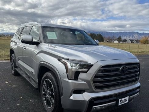 Used 2024 Toyota Sequoia Limited image 4