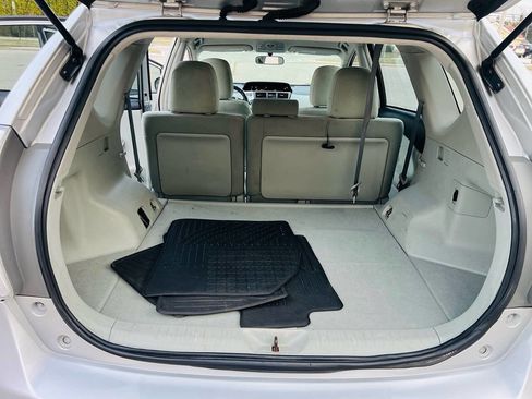 Used 2012 Toyota Prius V Three image 17