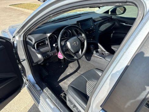 Used 2022 Toyota Camry SE FWD image 19