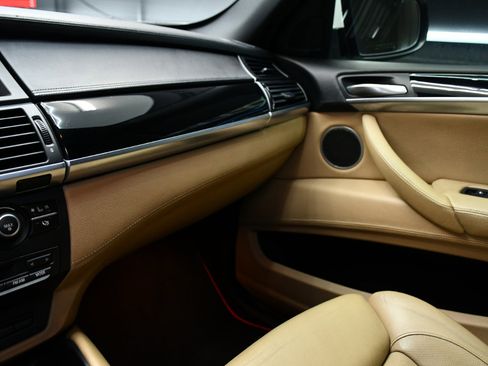 Used 2014 BMW X6 M image 31