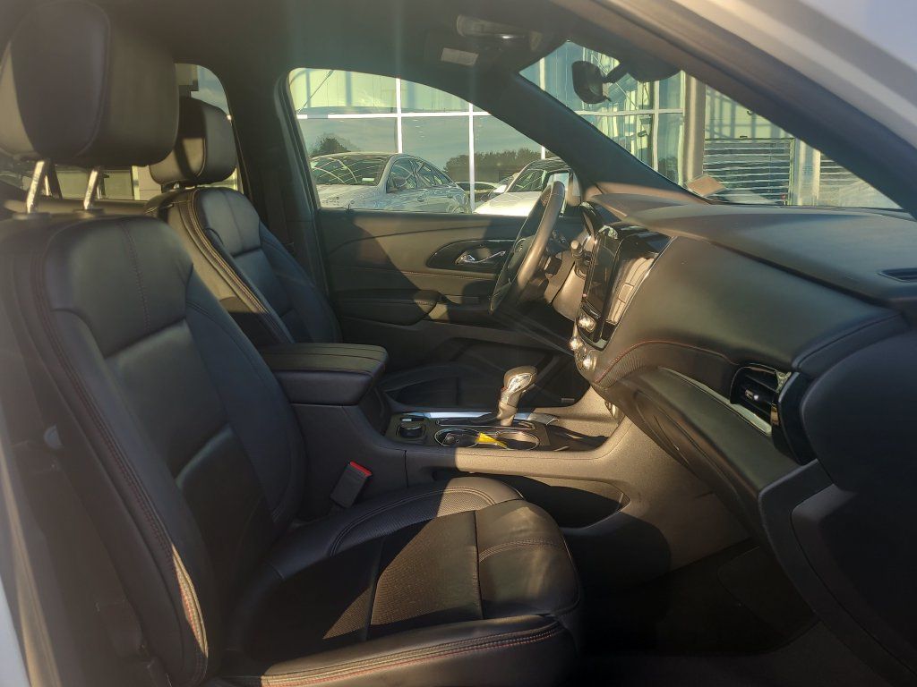 Used 2023 Chevrolet Traverse RS AWD/4WD image 21
