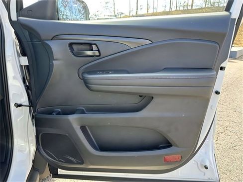 Used 2025 Honda Ridgeline TrailSport+ image 25