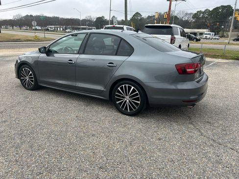 Used 2016 Volkswagen Jetta Sport image 19