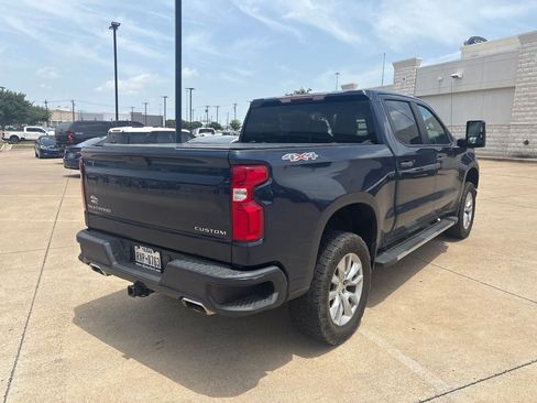 Used 2019 Chevrolet Silverado 1500 Custom w/ Custom Max Trailering Package AWD/4WD image 3