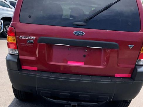 Used 2005 Ford Escape XLT image 4