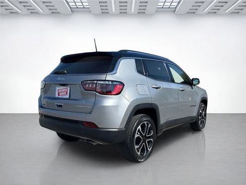 Used 2022 Jeep Compass Limited AWD/4WD image 4
